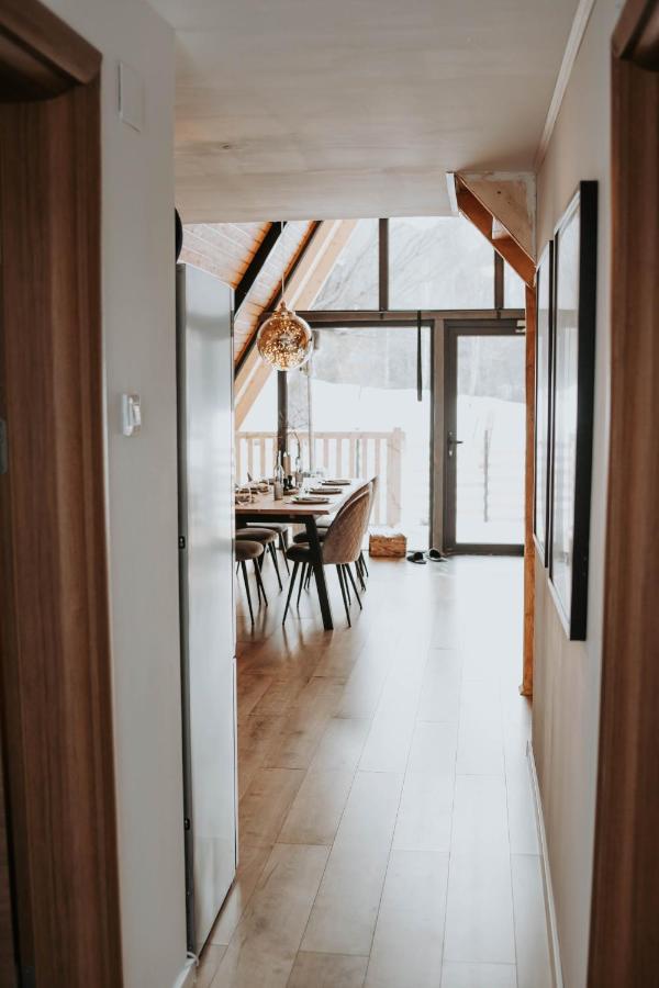 Harmony Villa Straja Lupeni  Exteriör bild